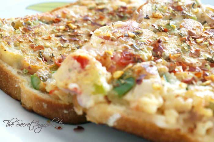 Rava-Pizza-Bread_watermark