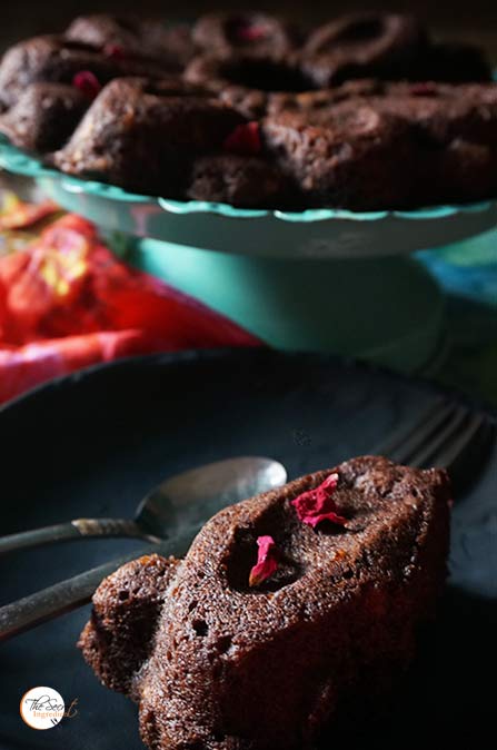 Vegan Chocolate Banana Cake 