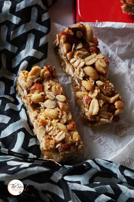 Energy-Bars-Oats-Almond-Feaatured2